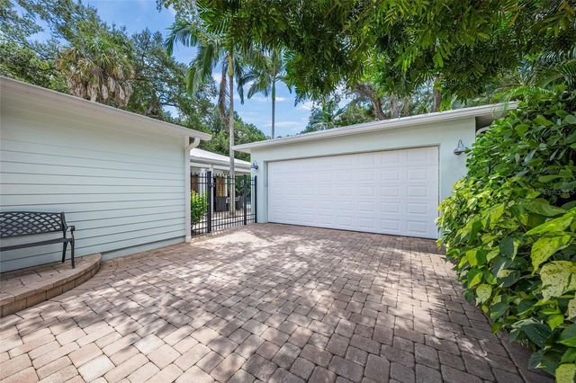 2440 ARLINGTON STREET, Sarasota, FL 34239