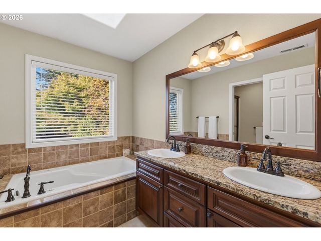 23933 Sw Scott Ridge Ter, Sherwood, OR 97140