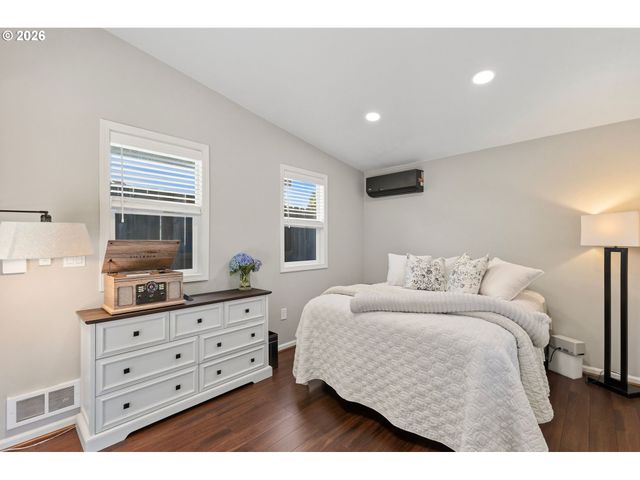 23933 Sw Scott Ridge Ter, Sherwood, OR 97140