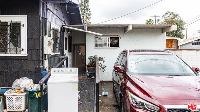 4913 Melrose Avenue, Los Angeles, CA 90029