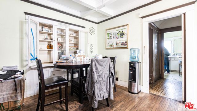 4913 Melrose Avenue, Los Angeles, CA 90029