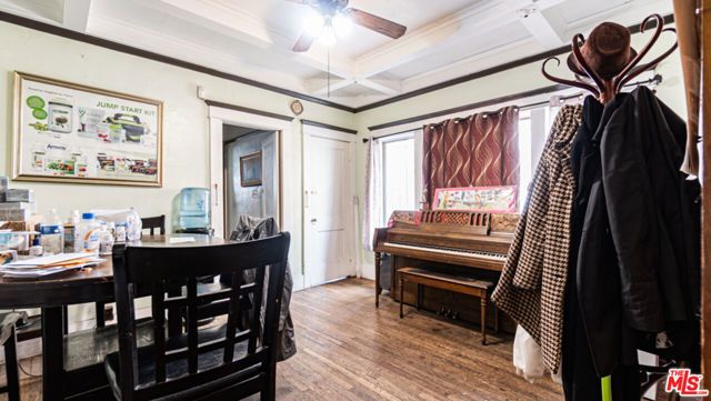 4913 Melrose Avenue, Los Angeles, CA 90029