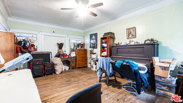 4913 Melrose Avenue, Los Angeles, CA 90029