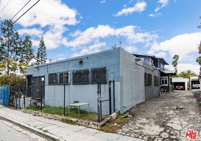 4913 Melrose Avenue, Los Angeles, CA 90029