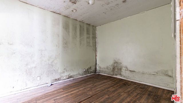 4913 Melrose Avenue, Los Angeles, CA 90029