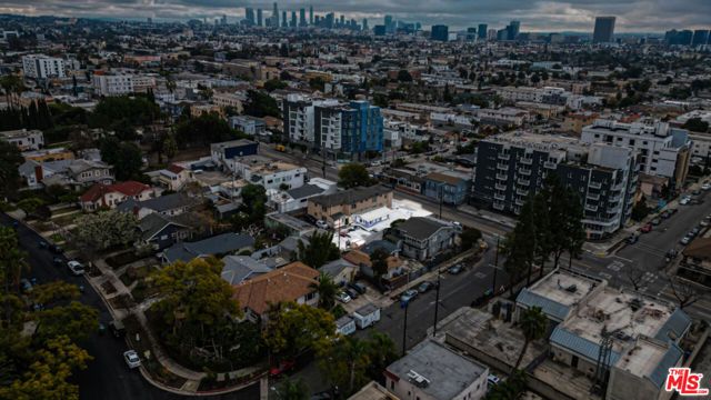 4913 Melrose Avenue, Los Angeles, CA 90029