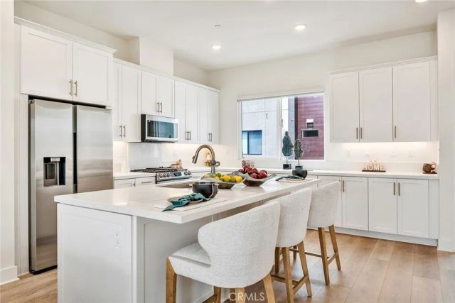 16345 Veterans, Tustin, CA 92782