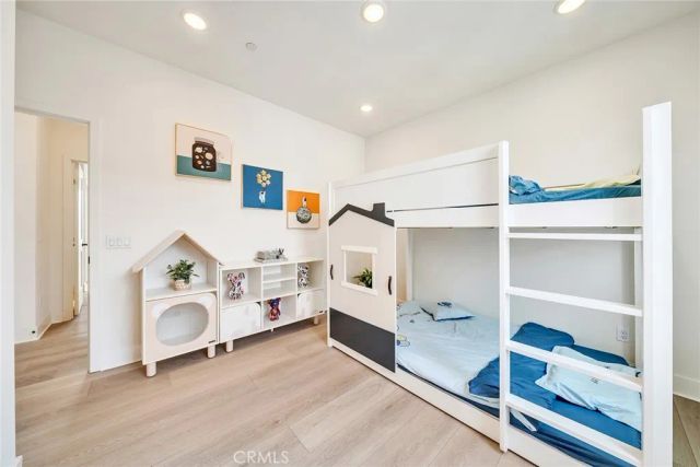 16345 Veterans, Tustin, CA 92782