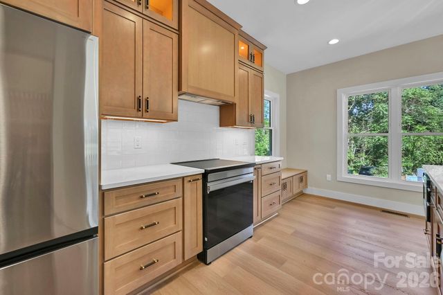 34 Mountain View Road, Asheville, NC 28805