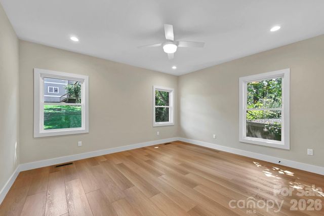 34 Mountain View Road, Asheville, NC 28805