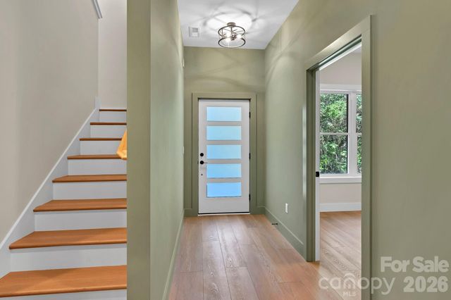 34 Mountain View Road, Asheville, NC 28805