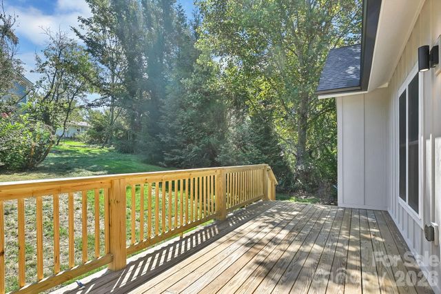 34 Mountain View Road, Asheville, NC 28805
