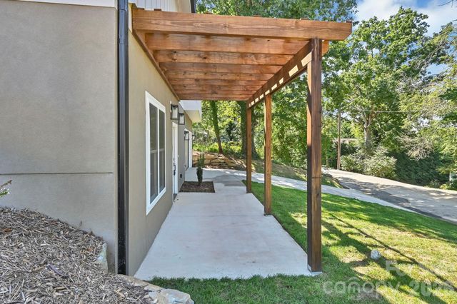 34 Mountain View Road, Asheville, NC 28805