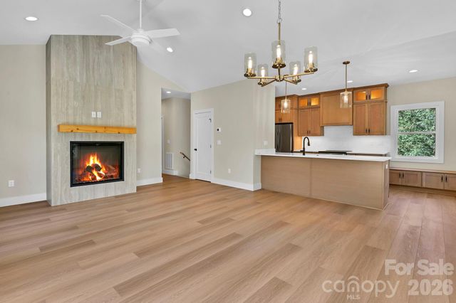 34 Mountain View Road, Asheville, NC 28805
