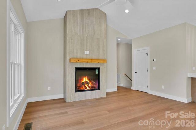 34 Mountain View Road, Asheville, NC 28805