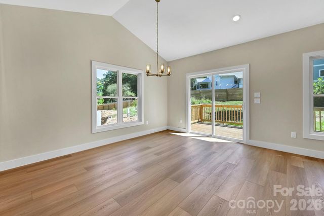 34 Mountain View Road, Asheville, NC 28805