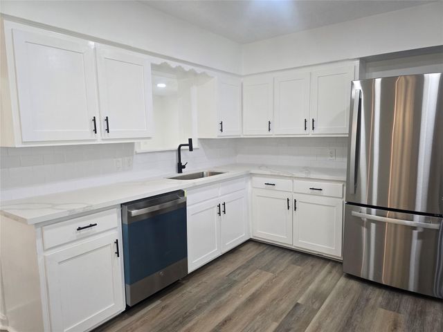 5102 Avenue L, Galveston, TX 77551