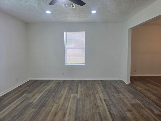 5102 Avenue L, Galveston, TX 77551
