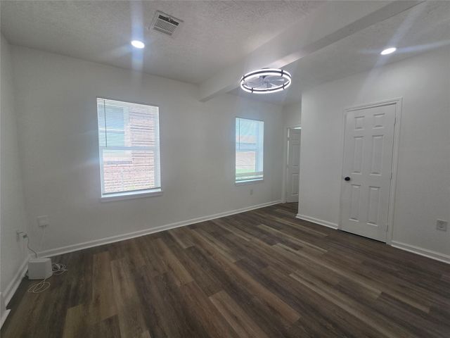 5102 Avenue L, Galveston, TX 77551