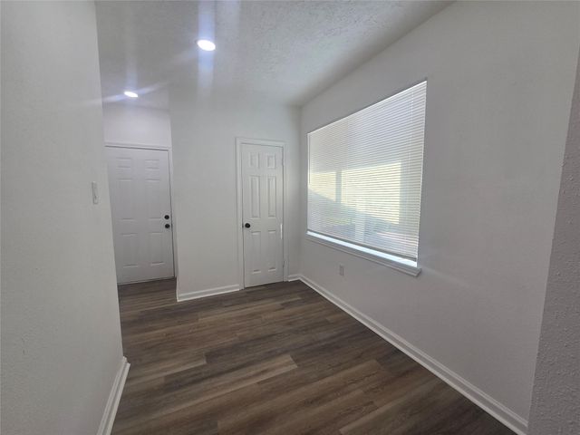 5102 Avenue L, Galveston, TX 77551