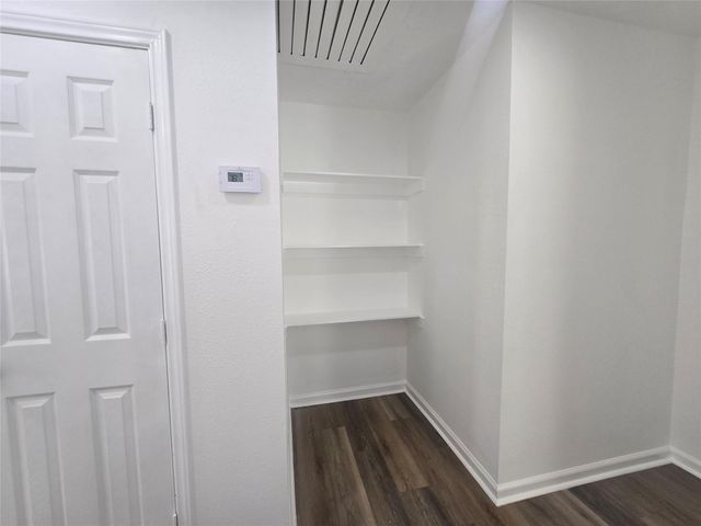 5102 Avenue L, Galveston, TX 77551