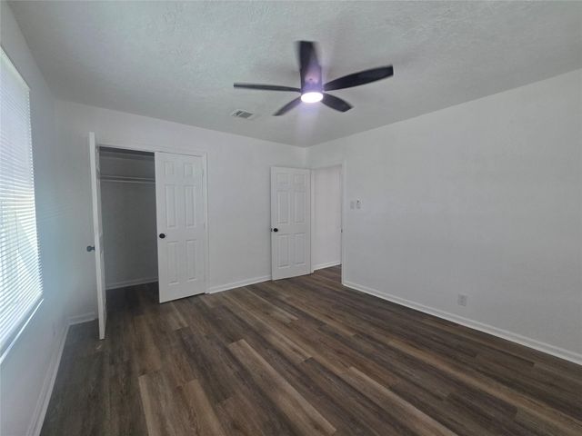 5102 Avenue L, Galveston, TX 77551