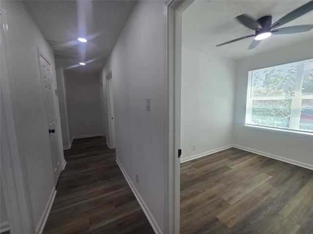 5102 Avenue L, Galveston, TX 77551