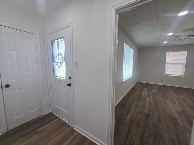5102 Avenue L, Galveston, TX 77551