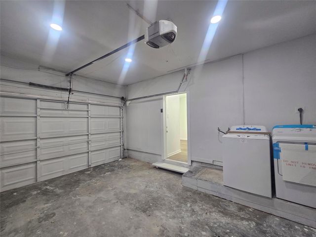 5102 Avenue L, Galveston, TX 77551