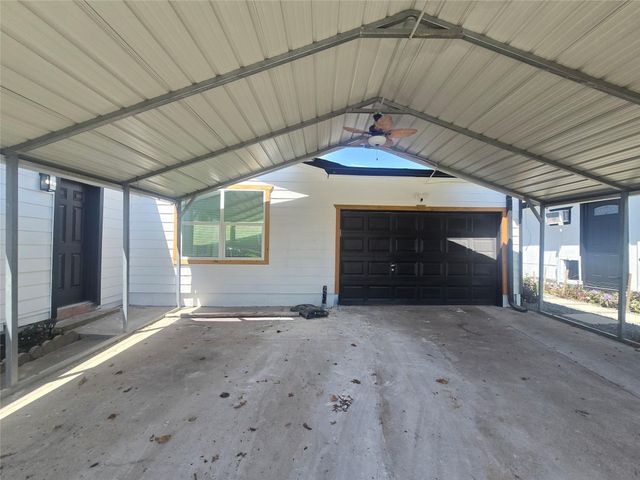 5102 Avenue L, Galveston, TX 77551