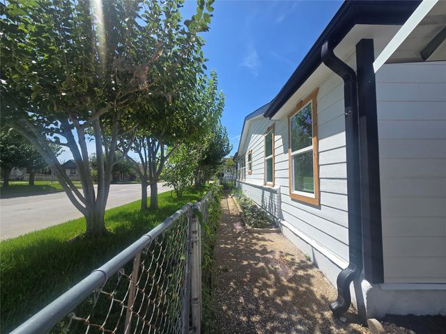 5102 Avenue L, Galveston, TX 77551