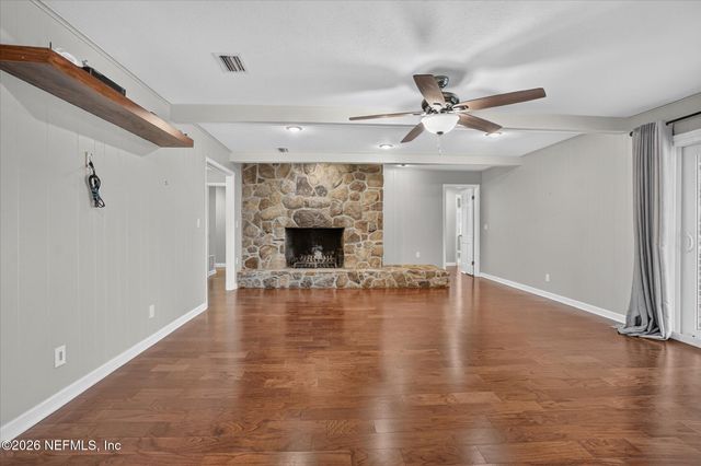 8677 SAN SERVERA Drive W, Jacksonville, FL 32217