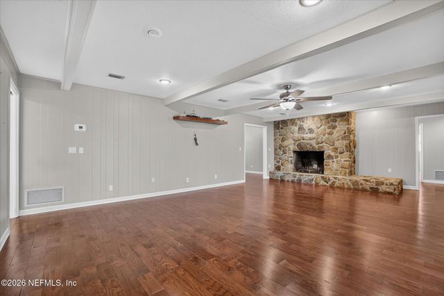 8677 SAN SERVERA Drive W, Jacksonville, FL 32217