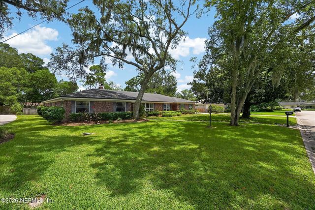 8677 SAN SERVERA Drive W, Jacksonville, FL 32217