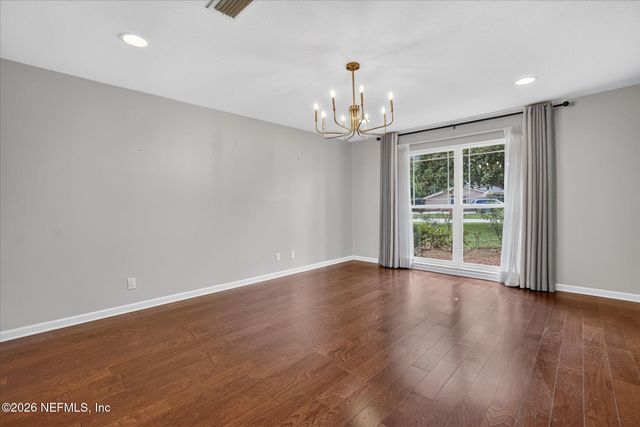 8677 SAN SERVERA Drive W, Jacksonville, FL 32217