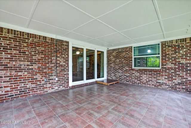 8677 SAN SERVERA Drive W, Jacksonville, FL 32217