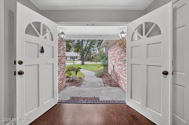 8677 SAN SERVERA Drive W, Jacksonville, FL 32217