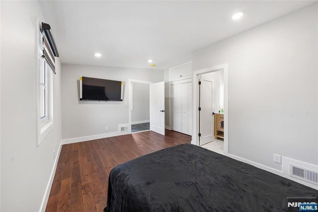 207 Post Avenue, Lyndhurst, NJ 07071