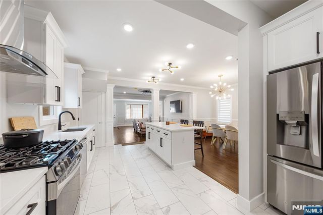 207 Post Avenue, Lyndhurst, NJ 07071