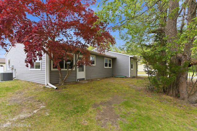 2 Berry Hill Road 72, Whiting, NJ 08759