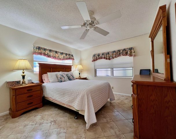 156 Bedford F, West Palm Beach, FL 33417