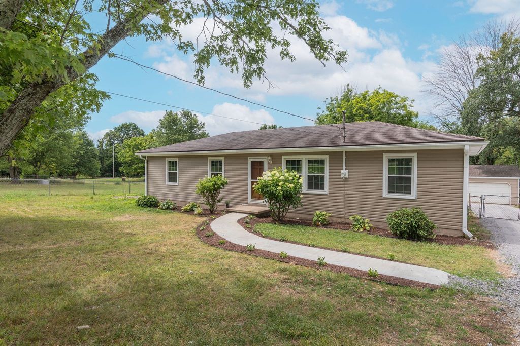 4874 Sparta Pike, Watertown, TN 37184