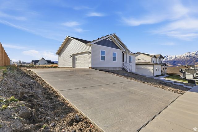 661 W 20 N, Hyrum, UT 84319
