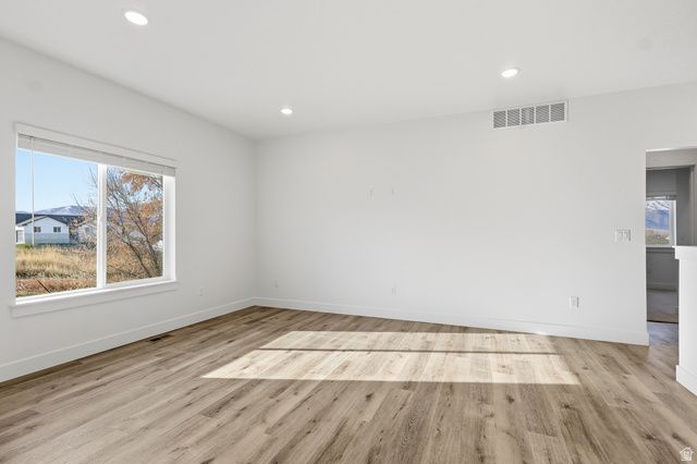 661 W 20 N, Hyrum, UT 84319