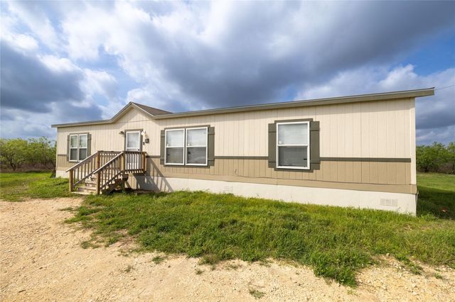 230 Sunkist DR, Lockhart, TX 78644