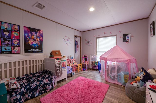 230 Sunkist DR, Lockhart, TX 78644