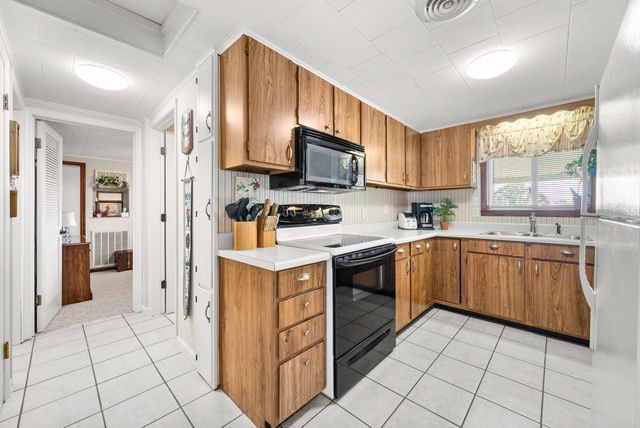 1060 Cypress Rd, Buchanan, TN 38222