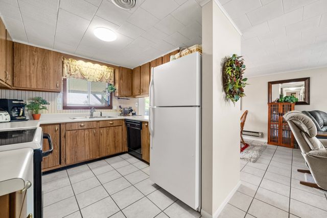 1060 Cypress Rd, Buchanan, TN 38222