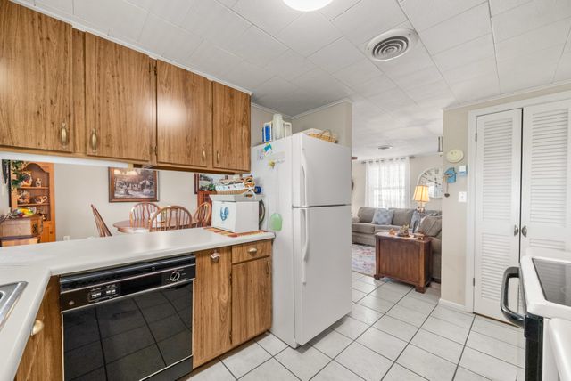 1060 Cypress Rd, Buchanan, TN 38222