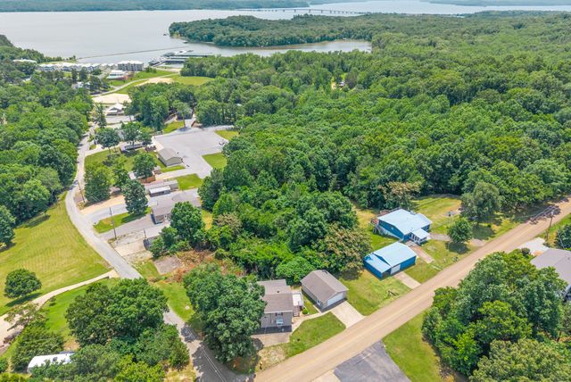 1060 Cypress Rd, Buchanan, TN 38222